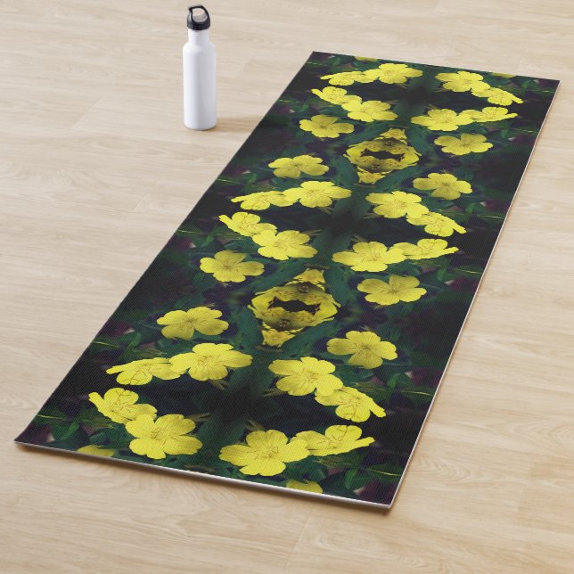 Tapis De Yoga Fleurs de Primrose Jaune Abstraites (En situation)