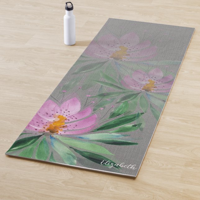 Tapis De Yoga Fleurs Fleurissent Violet Aquarelle Monogrammée (En situation)