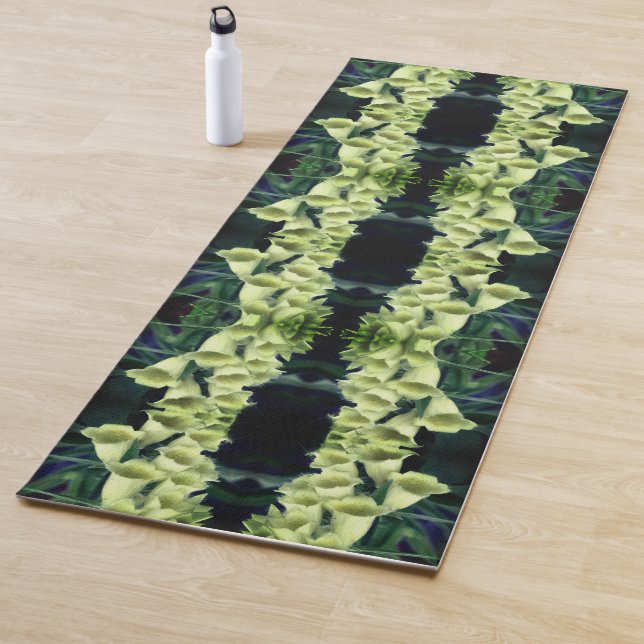 Tapis De Yoga Fleurs Foxglove crémeuses Abstraites (En situation)