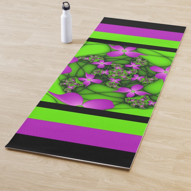 Tapis De Yoga Fleurs fractales Abstraites de néon rose vert (En situation)
