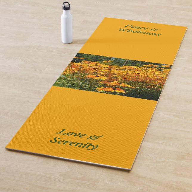 Tapis De Yoga Fleurs jaunes d'or, votre propre image & texte (En situation)