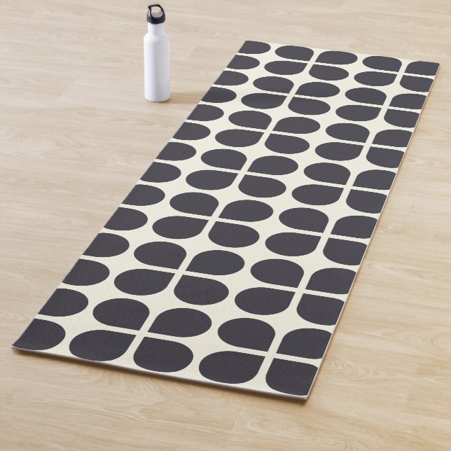 Tapis De Yoga Formes géométriques moyennes en noir et blanc (En situation)