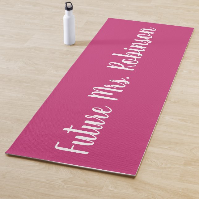 Tapis De Yoga Futur rose personnalisé Mme Bachelorette Fête des  (En situation)