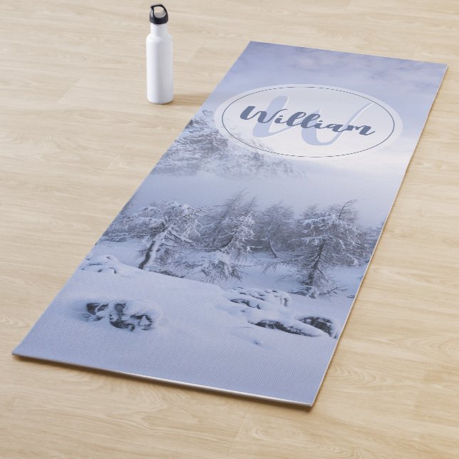 Tapis De Yoga Hiver merveilleux brouillard épinette forêt neige  (En situation)