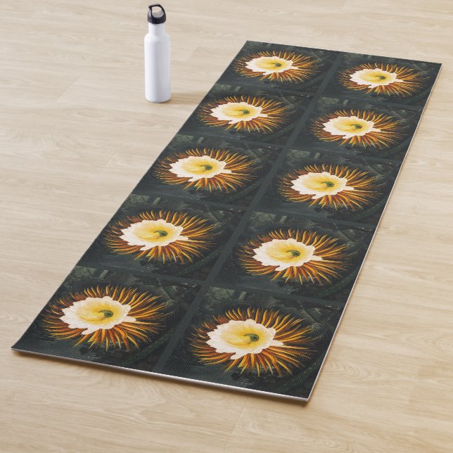 Tapis De Yoga John Thornton Dix Cereuses Botanique Nocturne (En situation)