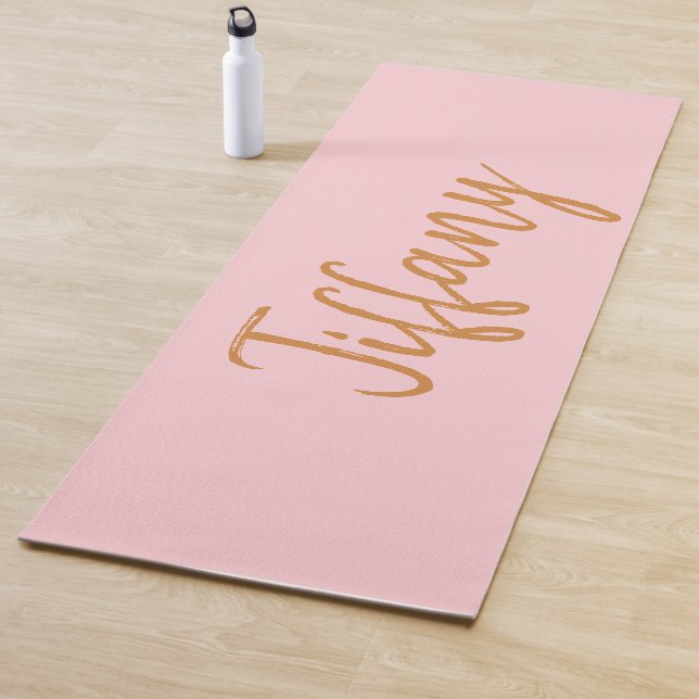 Tapis De Yoga Joli rose et or (En situation)