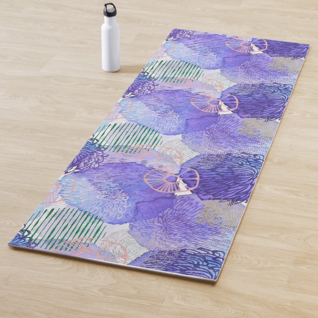 Tapis De Yoga L'aquarelle violette art énergique vibrant (En situation)
