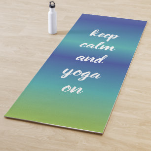 Tapis De Yoga Le yoga drôle gardent la sérénité calme de vert