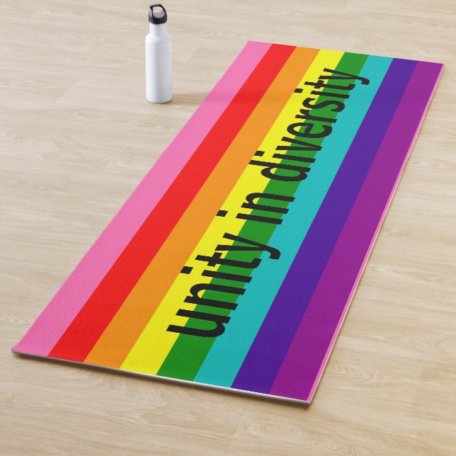 Tapis De Yoga Les rayures de l'original 8 du gay pride LGBT (En situation)