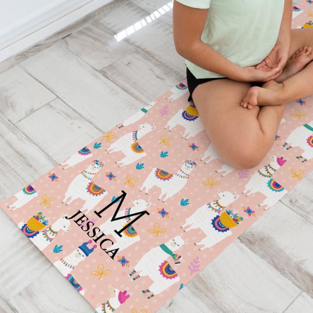 Tapis De Yoga Llama Llama Cute Llama Motif rose (Take your yoga practice to a whole new level of cuteness! )