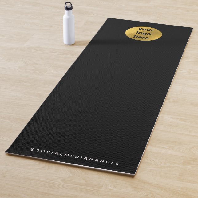 Tapis De Yoga Logo d'affaires Black Gold Yoga Studio Promotionne (En situation)