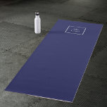 Tapis De Yoga Logo d'entreprise bleu marine<br><div class="desc">Un arrière - plan bleu marine classique et intemporel. Personnalisez et ajoutez votre propre entreprise,  logo de l'entreprise. Dos : pas de design ni de couleur.</div>
