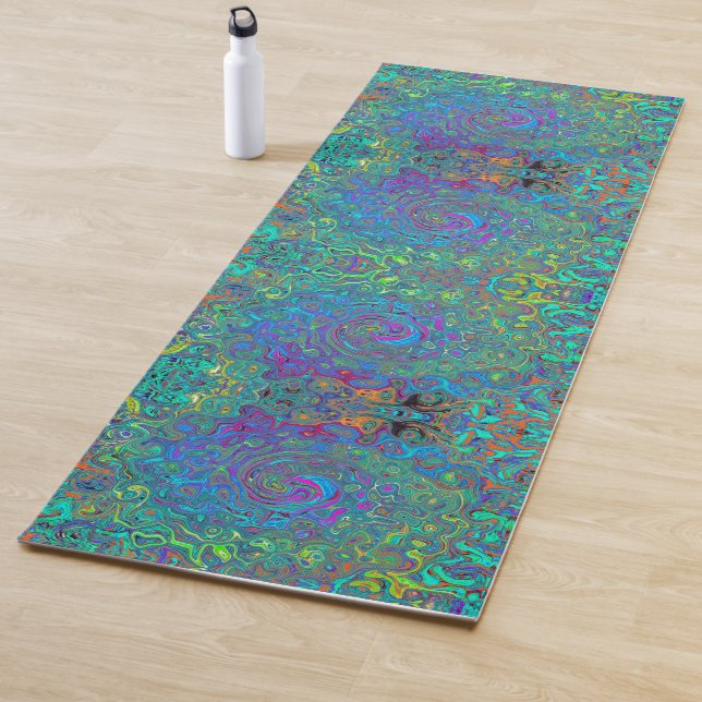 Tapis De Yoga Magenta, Bleu et Mousse verte Retro Swirl (En situation)