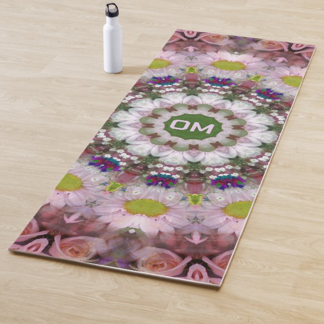 Tapis De Yoga Mandala floral avec OM Texte facultatif (En situation)
