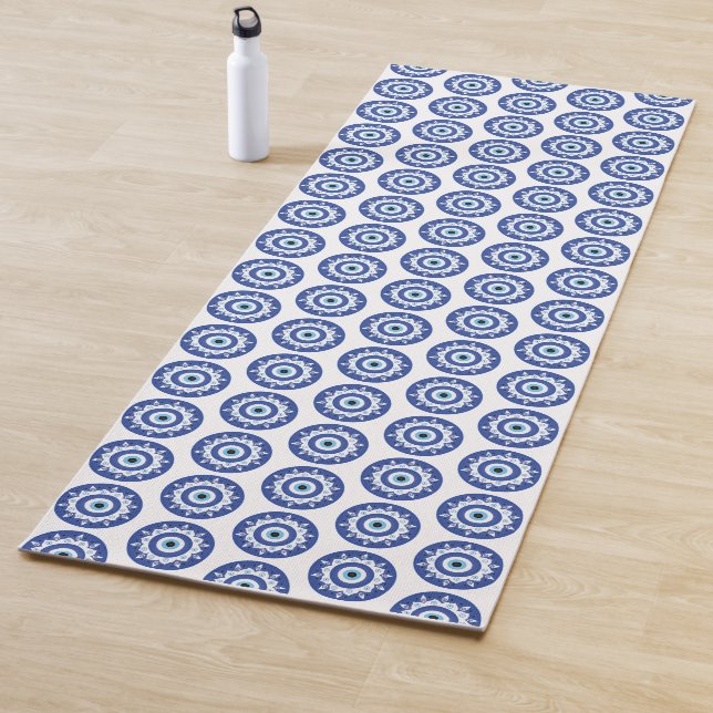 Tapis De Yoga Mandala Grec Mal Eye Motif Bleu Blanc (En situation)