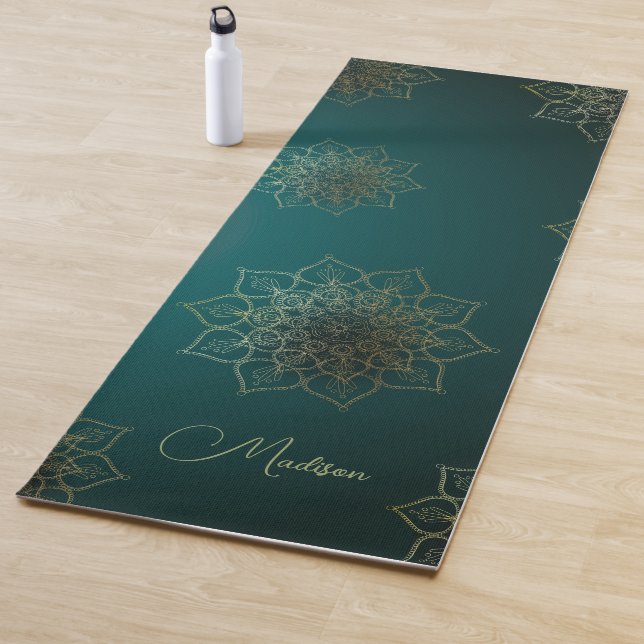 Tapis De Yoga Mandala moderne Flower Dark Green Gold Nom (En situation)