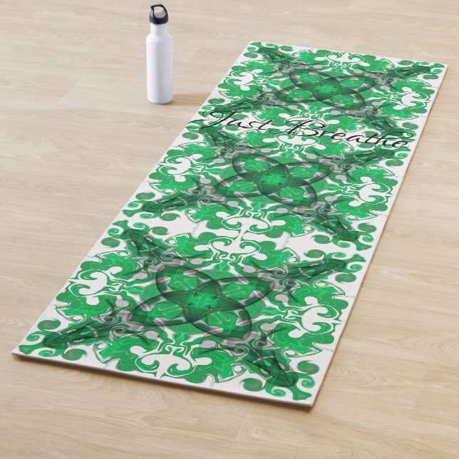 Tapis De Yoga Mandala psychédélique papillon vert abstrait tourb (En situation)