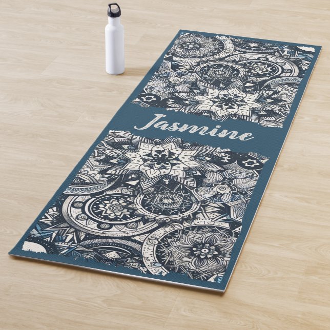 Tapis De Yoga Mandalas Bleu sarcelle et Blanc (En situation)