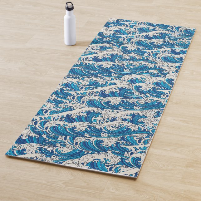 Tapis De Yoga Modèle de vague de Hokusai, océan bleu marine (En situation)