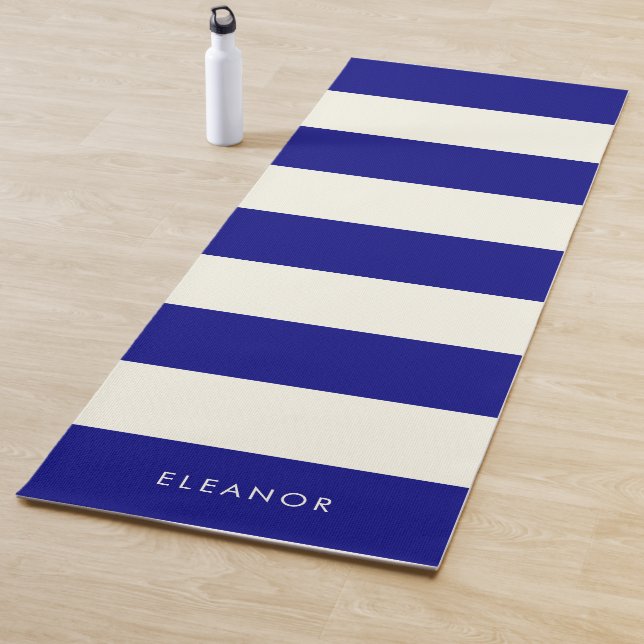 Tapis De Yoga Modern Stylish Simple Ivory and Navy Custom Name (En situation)