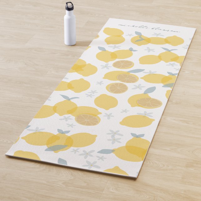 Tapis De Yoga Moderne Pastel Citrus Lemons Motif Nom personnalis (En situation)