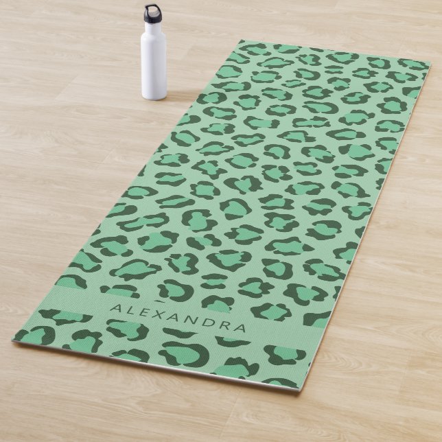 Tapis De Yoga Moderne Personnalisé Poster de animal léopard Vert (En situation)