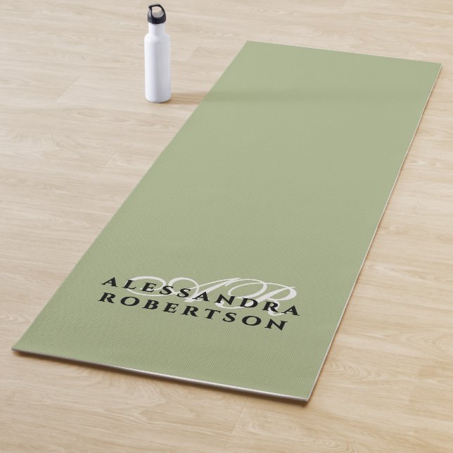 Tapis De Yoga Monogram Sage Green Minimalist White Black Stylish (En situation)