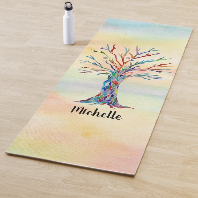 Tapis De Yoga Monogramme de nom Arbre Arc-en-ciel (En situation)