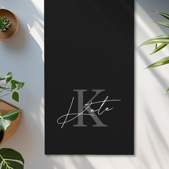 Tapis De Yoga Monogramme de script noir et blanc moderne (Créateur téléchargé)