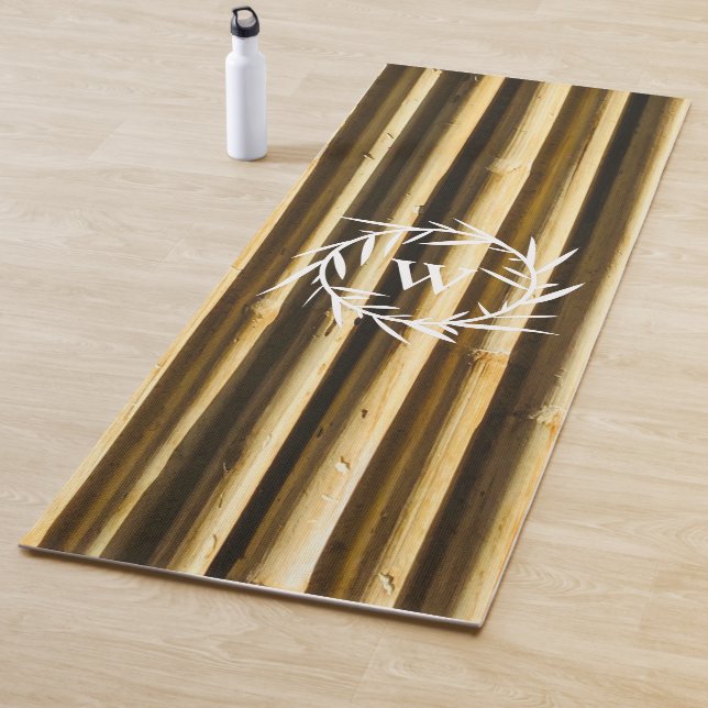 Tapis De Yoga Monogramme en bambou rustique Lignes verticales Mo (En situation)