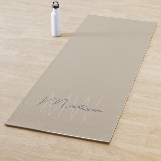 Tapis De Yoga Monogramme moderne personnalisé (En situation)