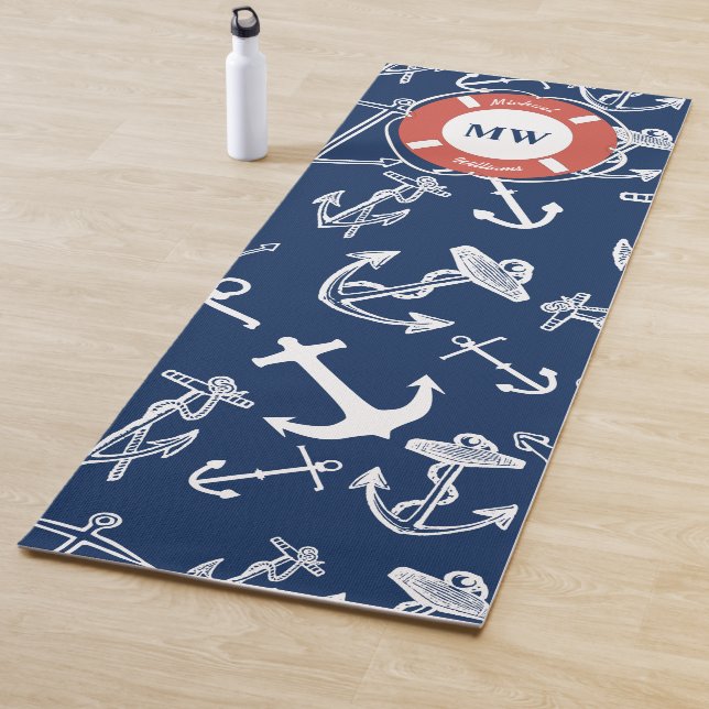 Tapis De Yoga Monogramme nautique Ancre bleu marine Motif (En situation)