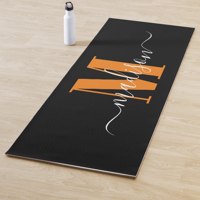 Tapis De Yoga Monogramme personnalisé Nom (En situation)