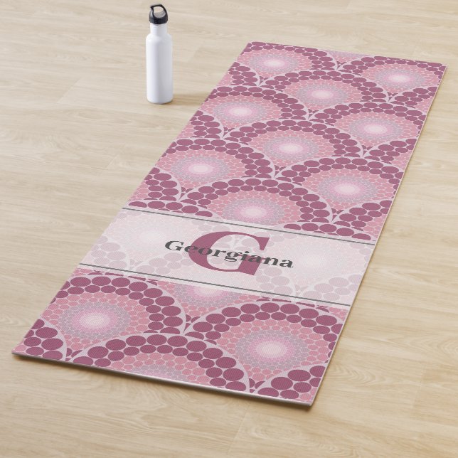Tapis De Yoga Monogramme Radiant Rose Dusky Rose Dot Mandala (En situation)