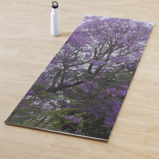 Tapis De Yoga Monogramme Violet (En situation)