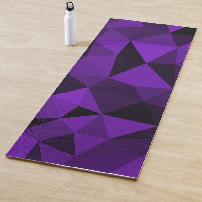 Tapis De Yoga Motif de maille géométrique noir violet (En situation)