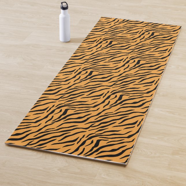 Tapis De Yoga Motif de tigre sauvage moderne (En situation)