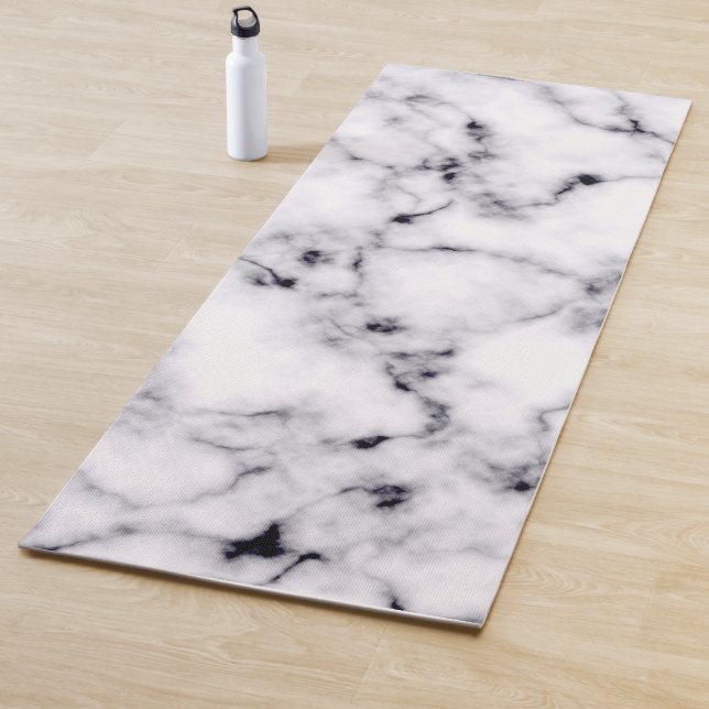 Tapis De Yoga Motif moderne en marbre noir blanc (En situation)