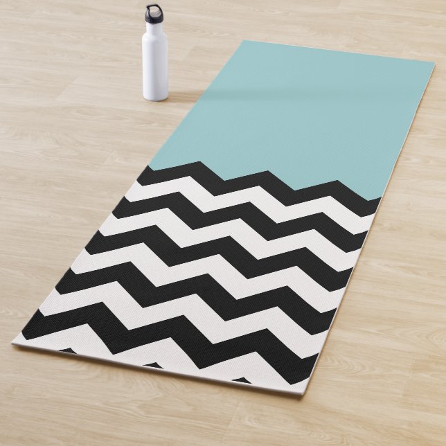 Tapis De Yoga Motif Zigzag noir et blanc, Chevron, Bleu (En situation)