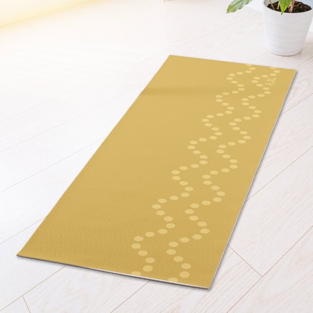 Tapis De Yoga Mustard Yellow Minimal Dotted Wavy Lines Initials (Créateur téléchargé)