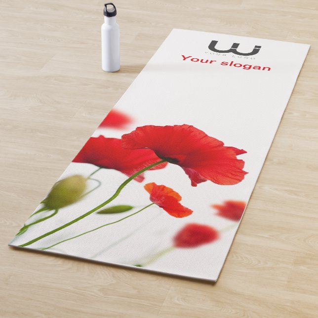 Tapis de yoga nature fleurs de coquelicot. (En situation)
