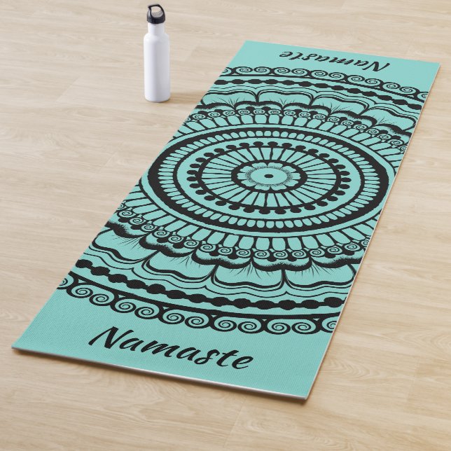 Tapis De Yoga Noir et lumière Turquoise Mehndi Henna Mandala (En situation)