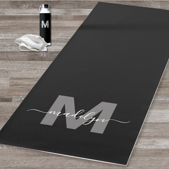 Tapis De Yoga Nom initial de l'entraînement personnalisé Monogra (Custom Workout Initial Name Monogram Black Yoga Mat )