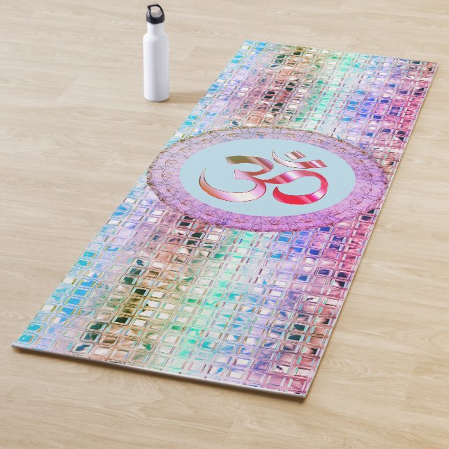 Tapis De Yoga OM Symbole Shimmery Rainbow Tiles Yoga Mat (En situation)