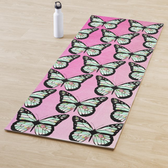 Tapis de yoga papillon floral rose et sarcelle (En situation)