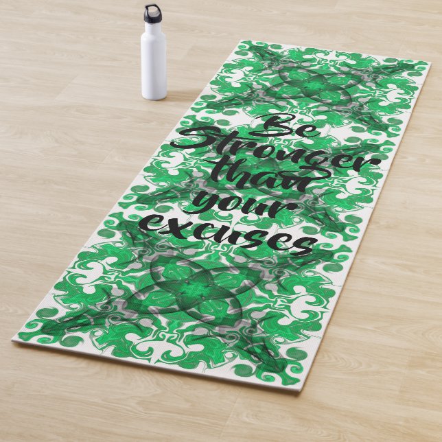 Tapis De Yoga Papillon psychédélique de mandala vert abstrait  (En situation)