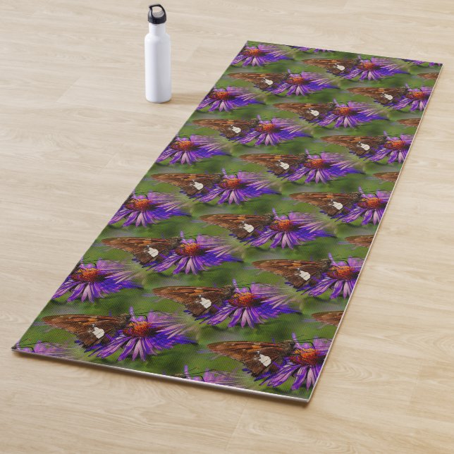 Tapis De Yoga Papillon sur l'art de la nature fleurie (En situation)