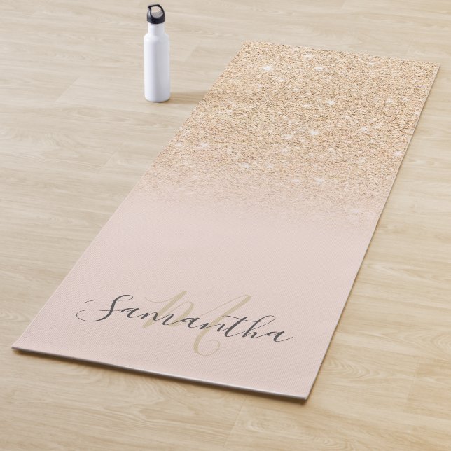 Tapis De Yoga Parties scintillant d'or gris foncé rose monogramm (En situation)