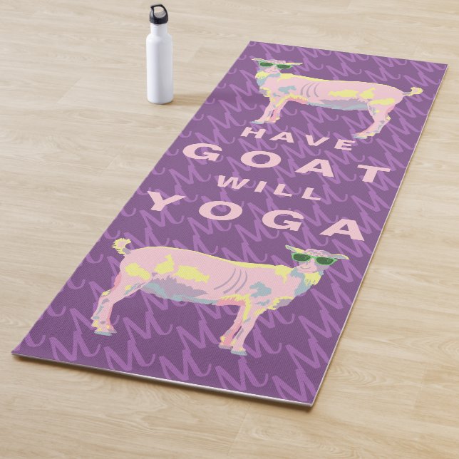 Tapis De Yoga Pastels de yoga de chèvre sur l'arrière - plan (En situation)