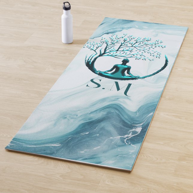 Tapis de yoga personnalisés avec monogramme (En situation)